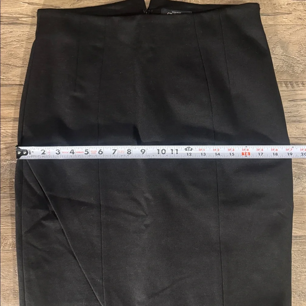 NWT Project Gravitas - Elegant Black Pencil Skirt - Size 12
